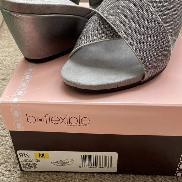 Barely worn Silver Bandolino wedges - Picture 2 of 4